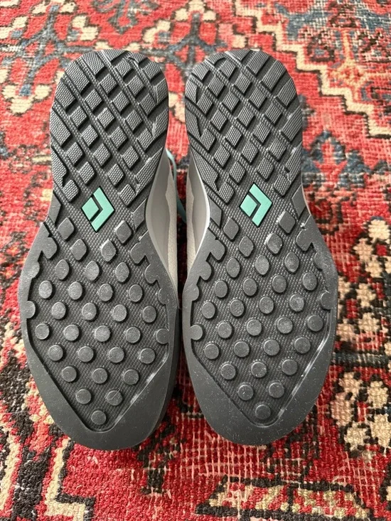 Black Diamond Women's Gray and Teal Lace-Up Approach Shoes NWOT - Picture 3 of 5